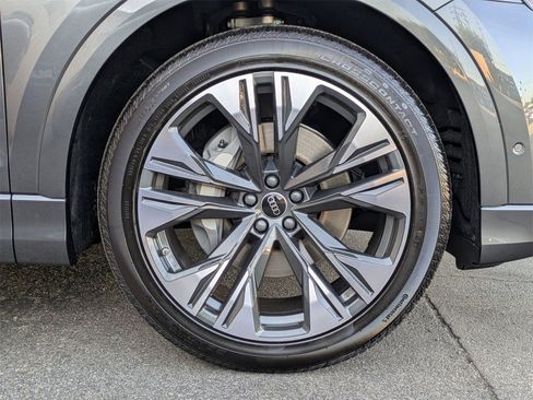 New 2026 Audi Q8 Premium Plus image 13