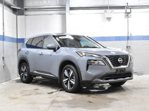Used 2023 Nissan Rogue SL w/ SL Premium Package image 29