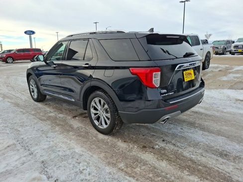 Used 2021 Ford Explorer Limited image 4
