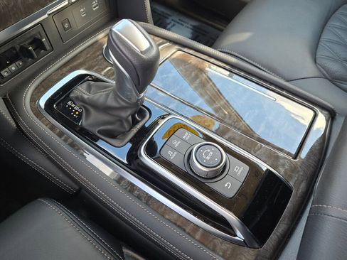 Used 2024 Nissan Armada Platinum w/ Captain's Chairs Package image 35