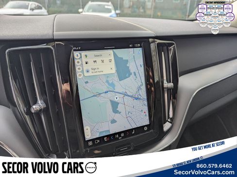 Certified 2024 Volvo XC60 B5 Core image 15