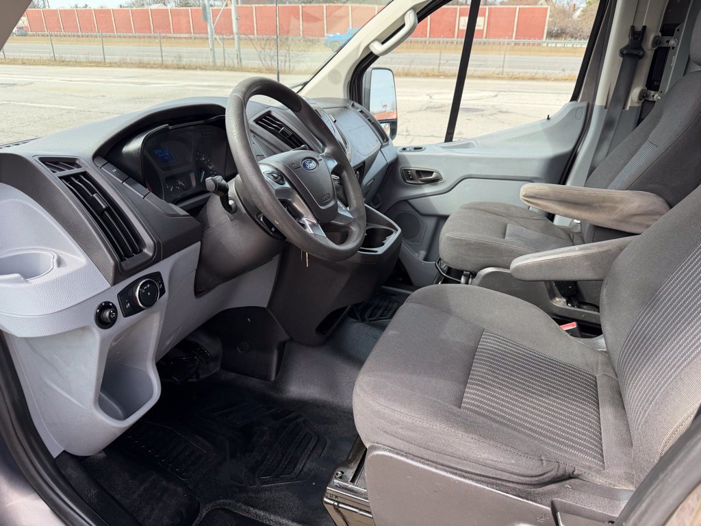 Used 2015 Ford Transit 150 130 Low Roof RWD image 21