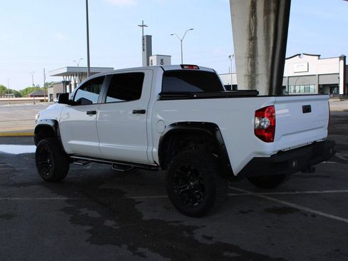 Used 2016 Toyota Tundra SR5 w/ SR5 Upgrade Package AWD/4WD image 8