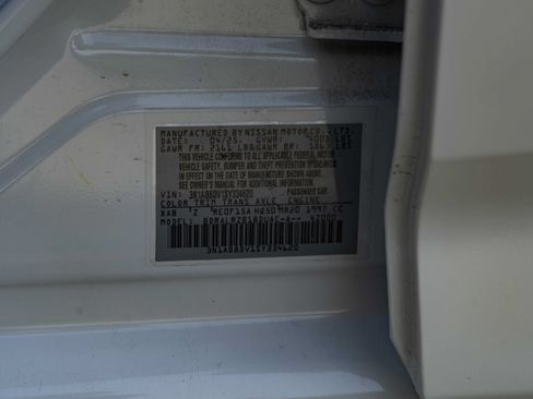 Used 2025 Nissan Sentra SR w/ Midnight Edition FWD image 41