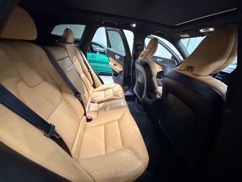 Used 2019 Volvo XC60 T6 Momentum w/ Advanced Package AWD/4WD image 29