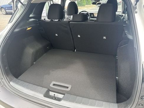 Used 2025 Nissan Kicks SV image 12