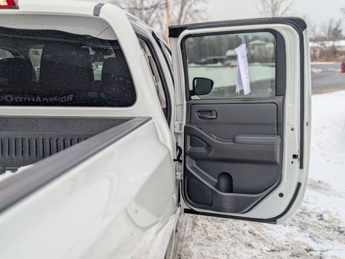 Used 2023 Nissan Frontier S w/ Technology Package image 34
