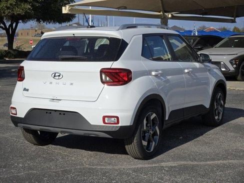 New 2026 Hyundai Venue SEL image 4