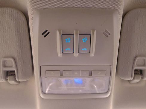 Used 2016 Chevrolet Trax LT w/ LT Sun and Sound Package image 29