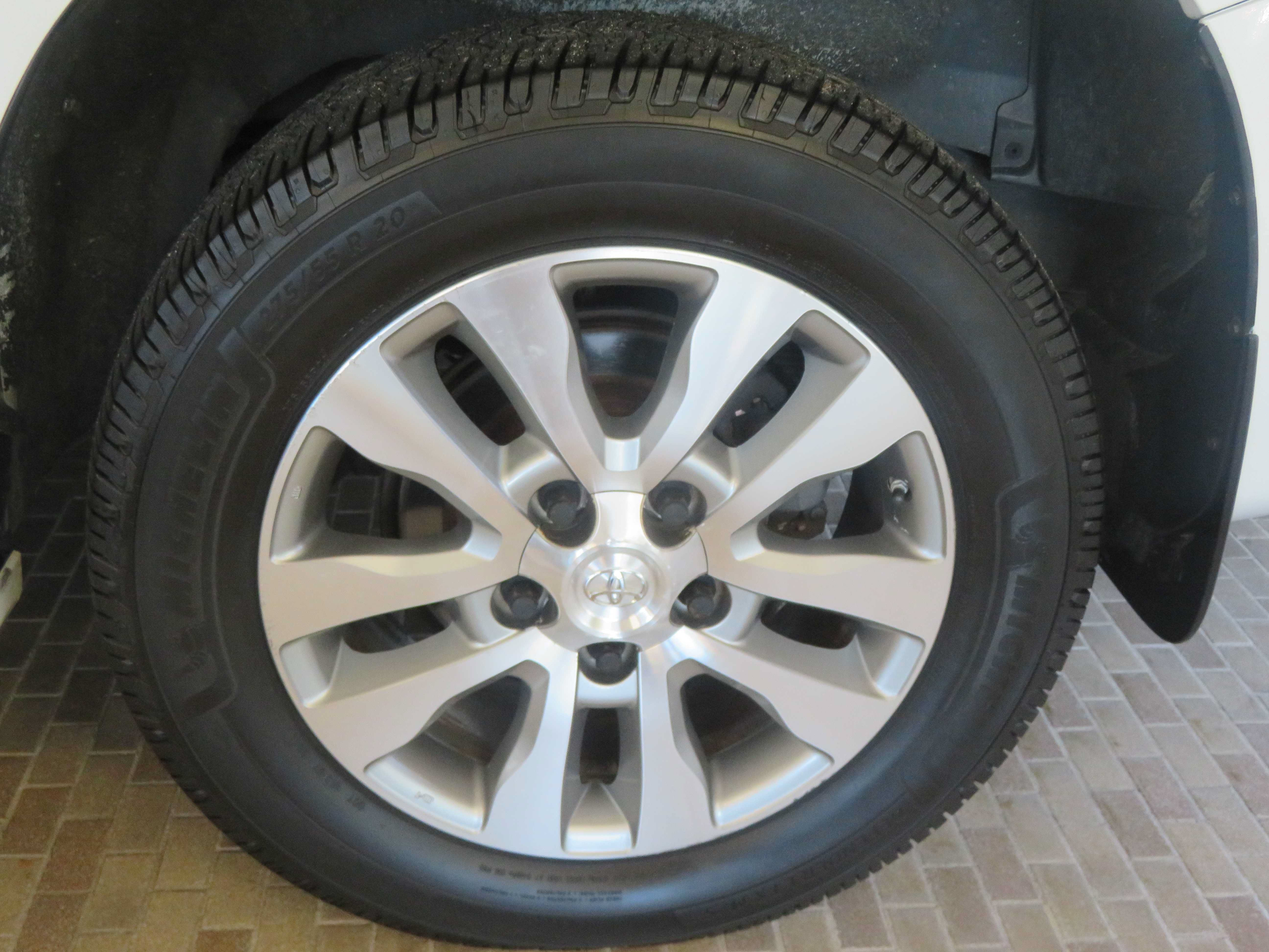 Used 2012 Toyota Sequoia Platinum AWD/4WD image 8