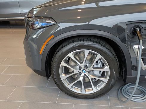 Used 2026 BMW X5 xDrive50e AWD/4WD image 10