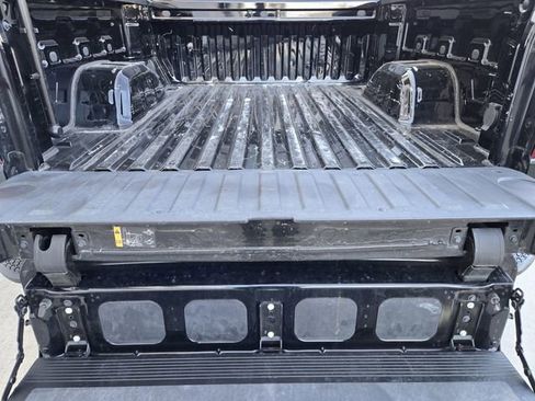 Used 2023 Chevrolet Silverado 1500 RST image 30