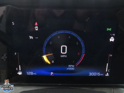 Used 2025 Chevrolet Trax ACTIV w/ Sunroof Package FWD image 11
