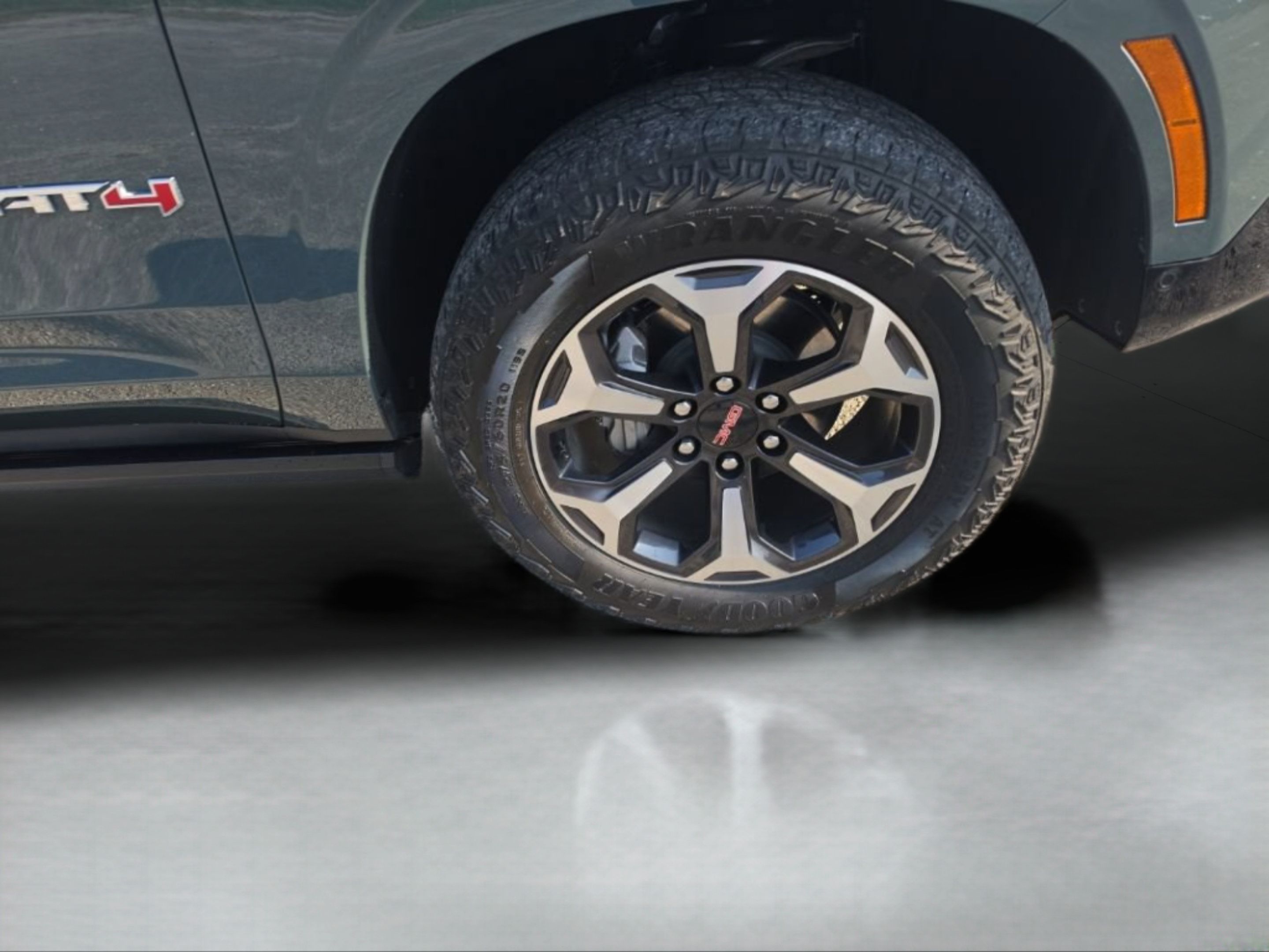 Used 2026 GMC Yukon AT4 Ultimate AWD/4WD image 39