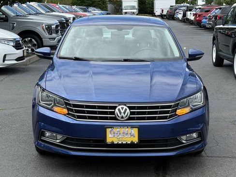 Used 2016 Volkswagen Passat 1.8T SE FWD image 2