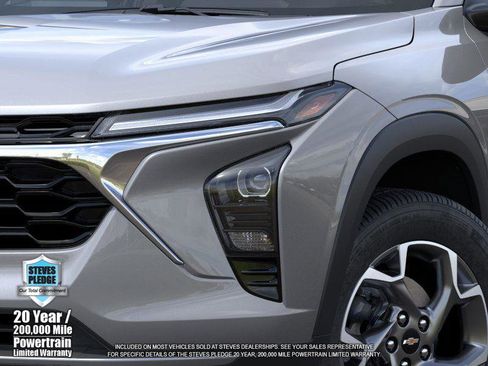 New 2026 Chevrolet Trax LT w/ Driver Confidence Package image 10