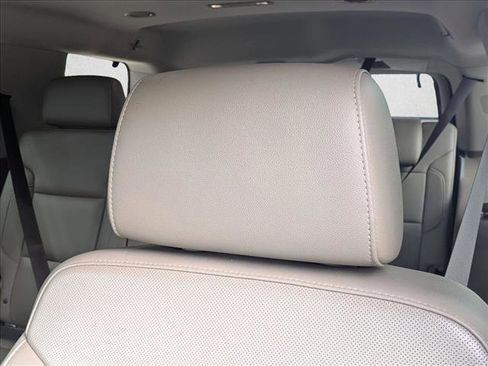 Used 2019 GMC Yukon SLT w/ Premium Edition image 13