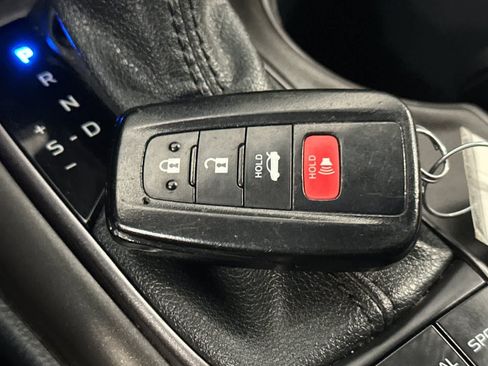 Used 2021 Toyota Camry SE w/ Audio Upgrade Package FWD image 27