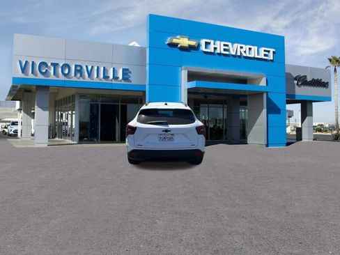 Certified 2025 Chevrolet Trax RS w/ Driver Confidence Package FWD image 7