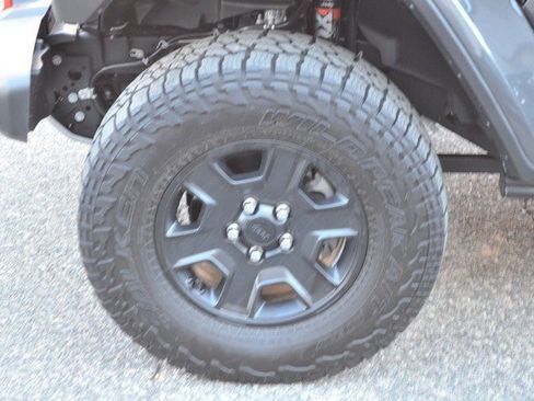 Used 2023 Jeep Gladiator Mojave w/ LED Lighting Group image 12