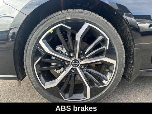Used 2025 Nissan Altima 2.5 SR FWD image 18