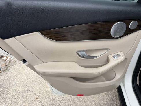 Used 2017 Mercedes-Benz GLC 300 w/ Premium 2 Package image 17