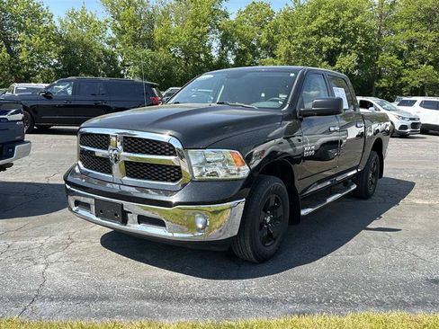 Used 2017 RAM 1500 Classic SLT AWD/4WD image 19