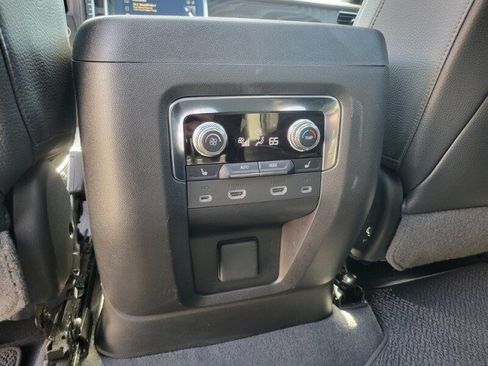 Used 2023 GMC Yukon Denali w/ Advanced Technology Package RWD image 29