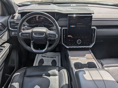 Used 2024 GMC Acadia Denali w/ Super Cruise Package FWD image 18
