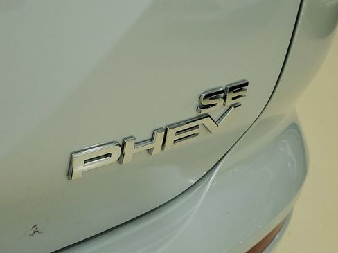 New 2025 Mitsubishi Outlander SE image 9