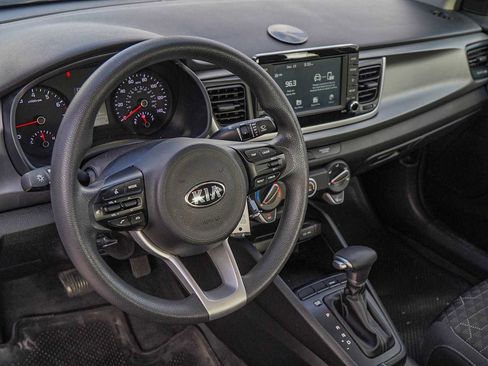 Used 2019 Kia Rio S image 9