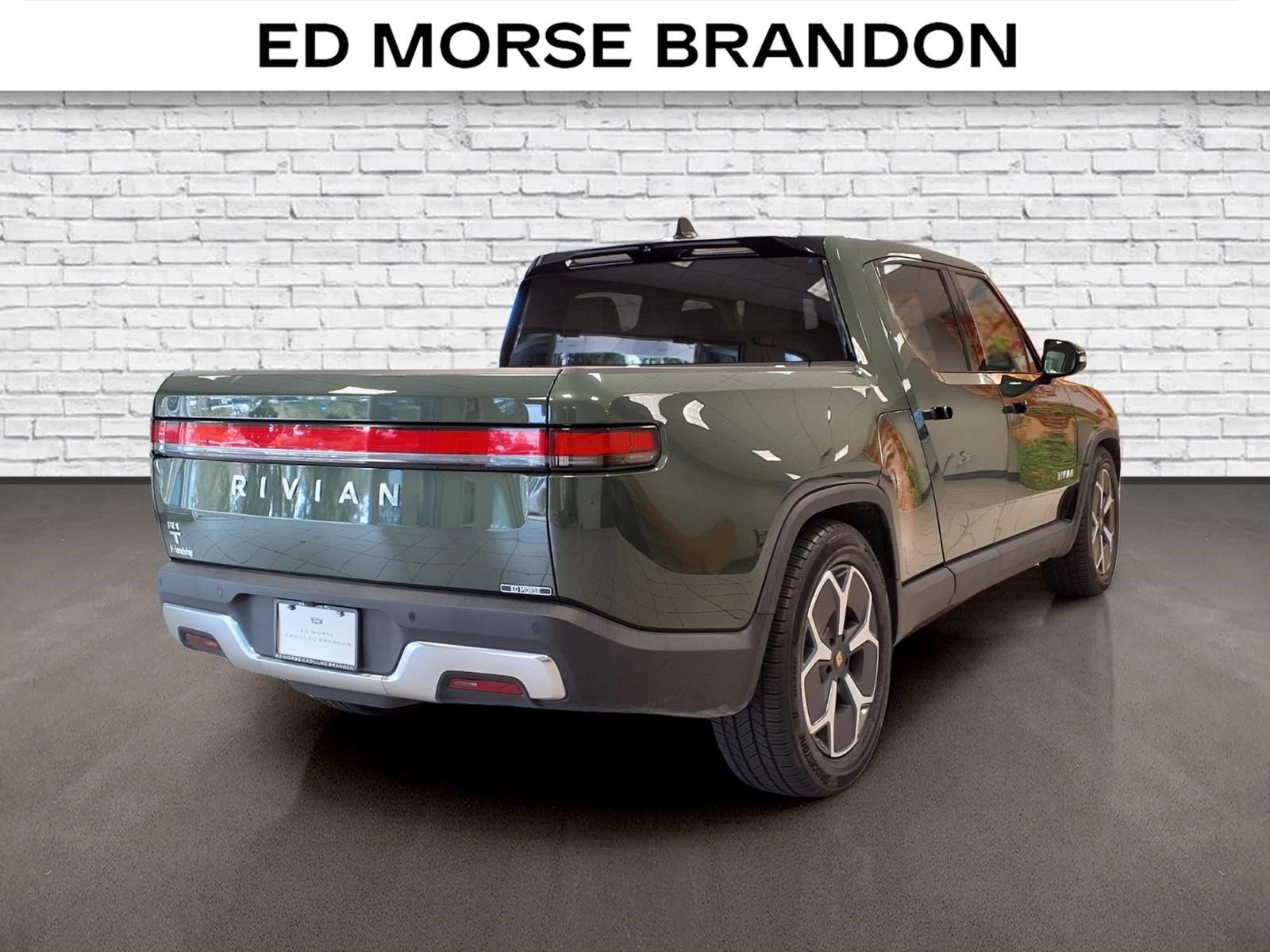 Used 2023 Rivian R1T Adventure Dual AWD/4WD image 5