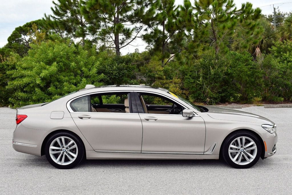 Used 2016 BMW 750i xDrive AWD/4WD image 36