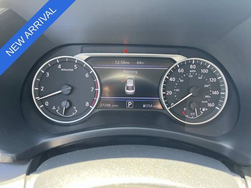 Used 2025 Nissan Sentra SR w/ SR Premium Package FWD image 35
