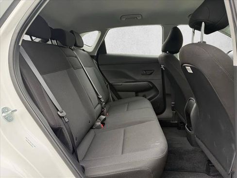 Certified 2025 Hyundai Kona SE FWD image 16