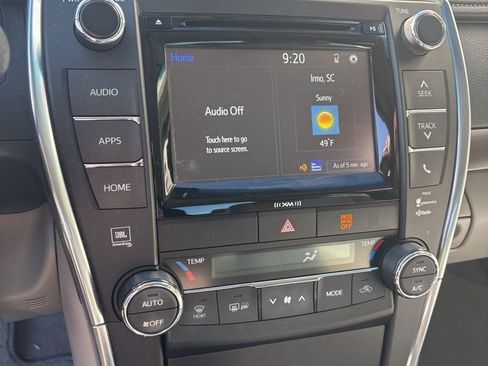 Used 2017 Toyota Camry XLE FWD image 6