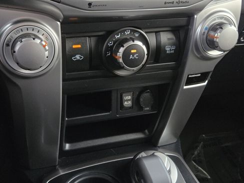 Used 2019 Toyota 4Runner SR5 Premium AWD/4WD image 31