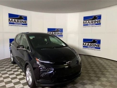 Used 2022 Chevrolet Bolt LT image 4