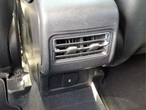Used 2023 Lincoln Corsair AWD image 17