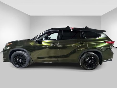 Used 2023 Toyota Highlander XSE AWD/4WD image 2