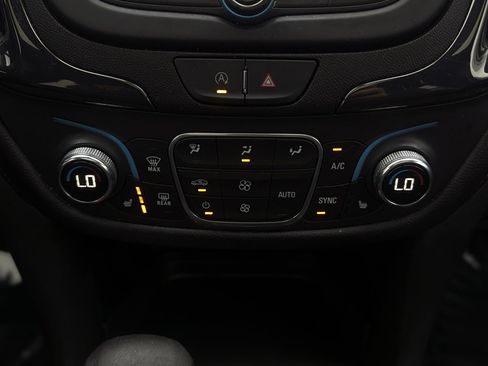 Used 2022 Chevrolet Equinox RS image 47