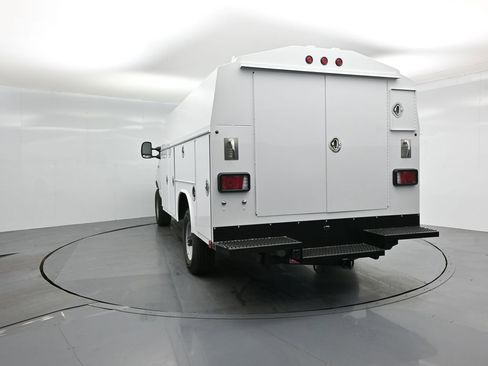 New 2026 Ford E-350 and Econoline 350 Super Duty w/ Power Equipment Group image 26