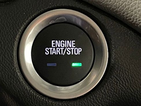 Used 2023 Chevrolet Equinox LS image 28