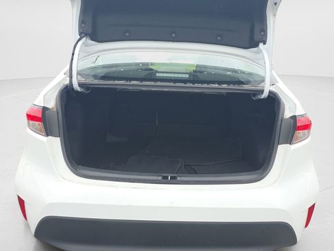 Used 2024 Toyota Corolla LE image 12