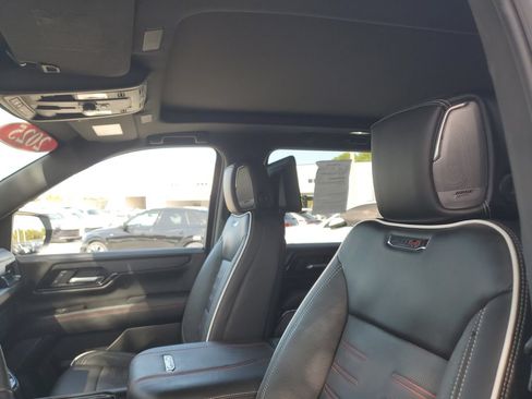 Used 2025 GMC Yukon XL AT4 Ultimate AWD/4WD image 23