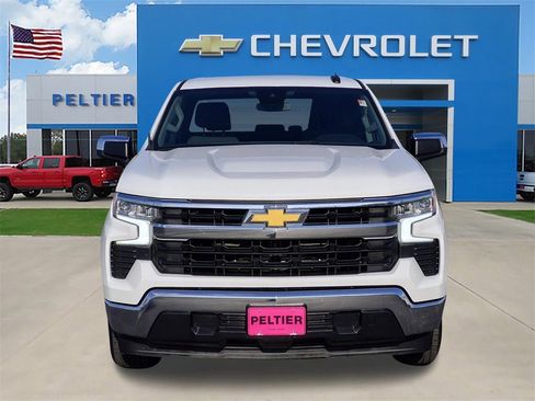 Used 2022 Chevrolet Silverado 1500 LT image 2