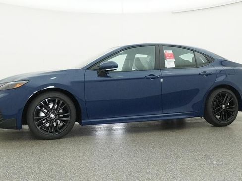 New 2026 Toyota Camry SE FWD image 18