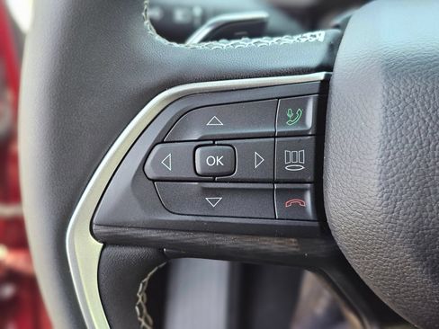 Used 2026 Jeep Grand Cherokee Laredo RWD image 19