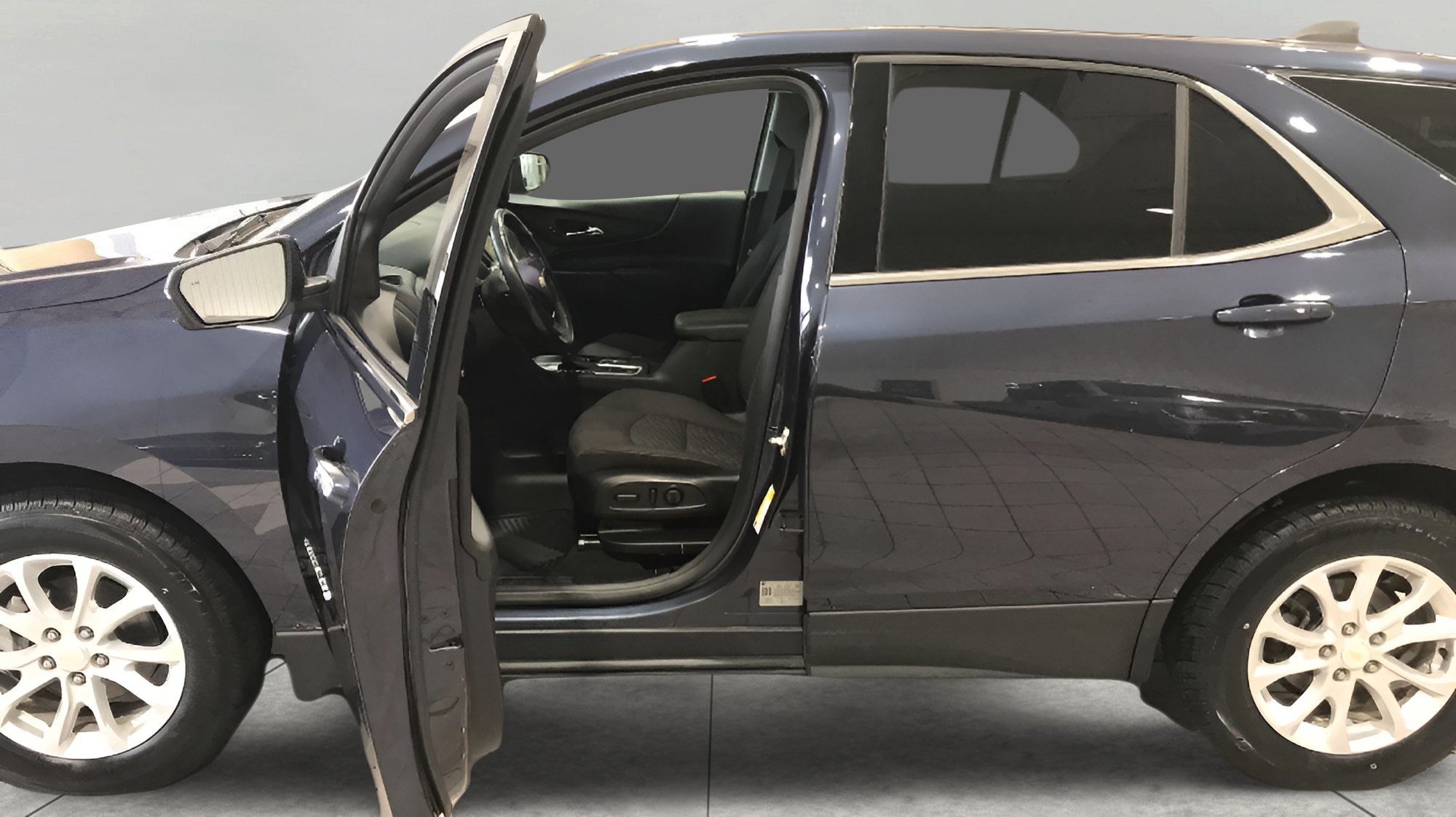Used 2019 Chevrolet Equinox LT FWD image 8