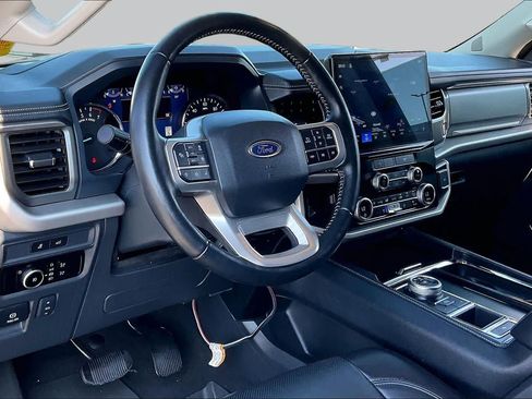 Used 2024 Ford Expedition XLT RWD image 16